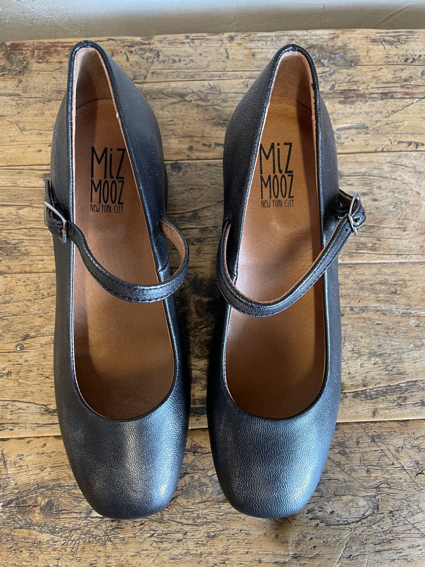 Gabbie in Gunmetal