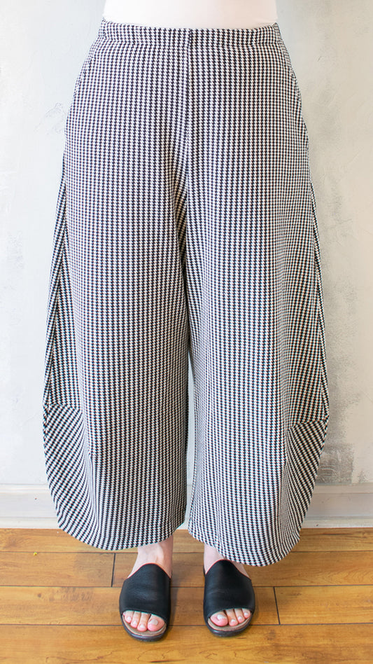 Uptown Lantern Pant in Black and White