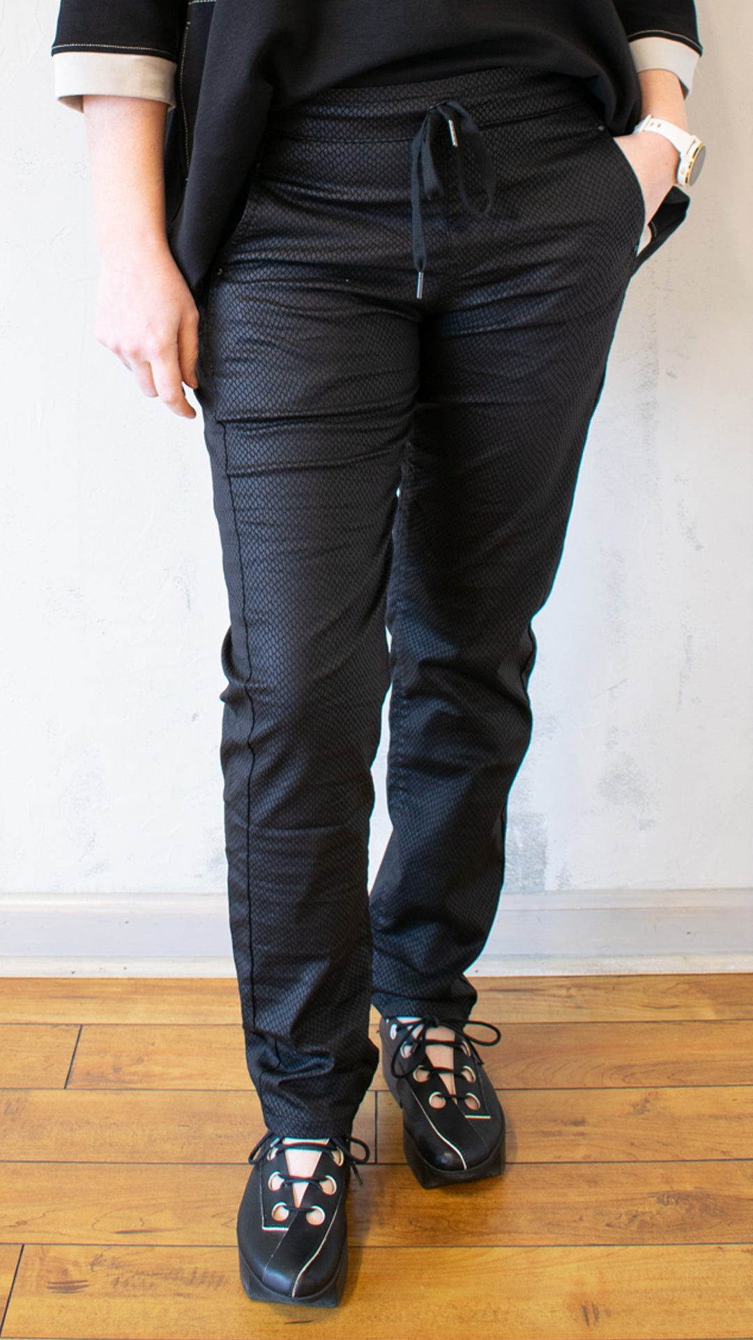 Snake Iconic Denim in Black