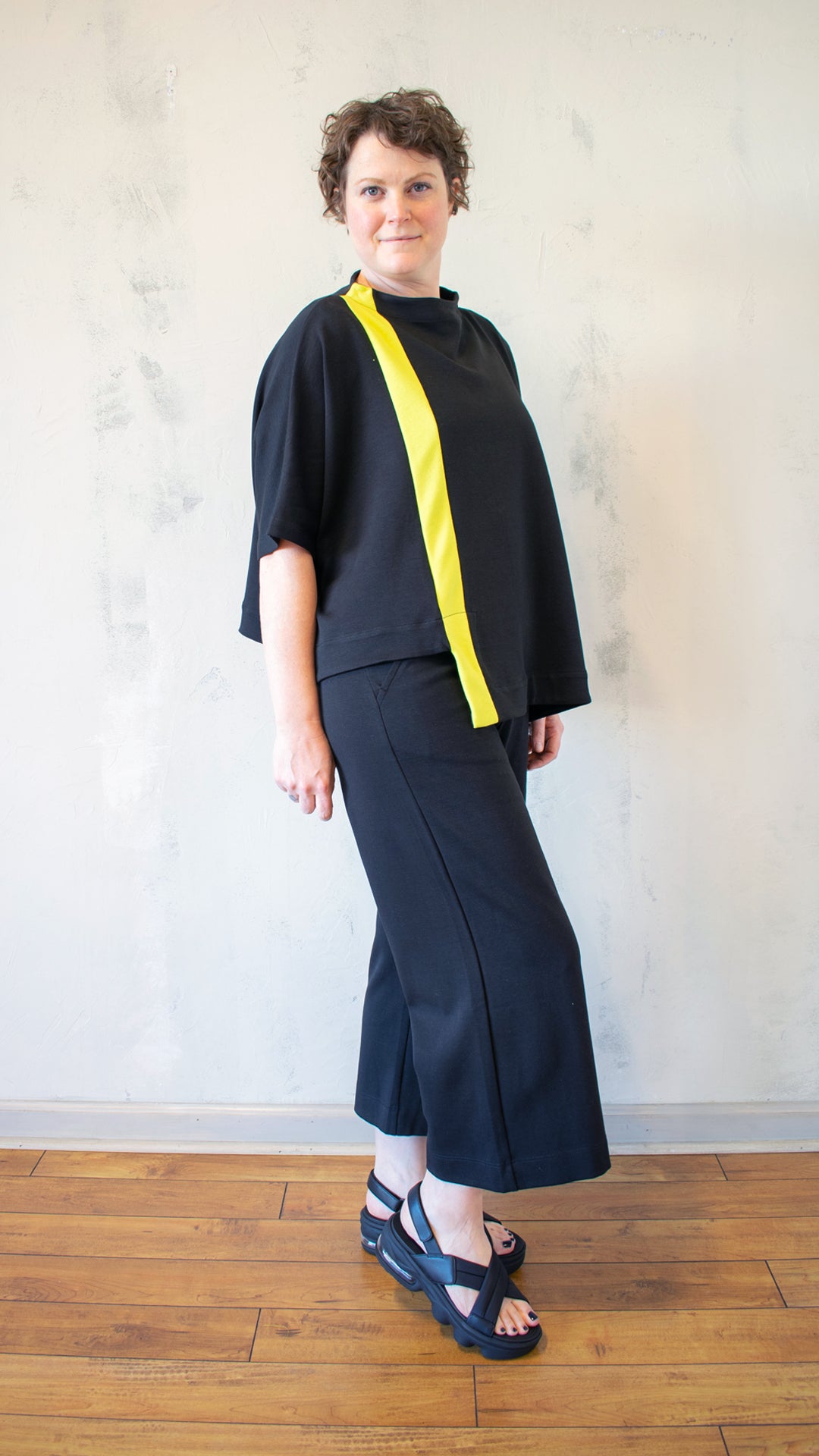 Electric Top in Black