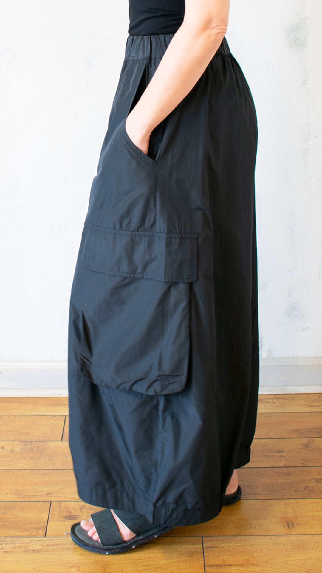 Wide Leg Pocket Pant (Multiple Colors)