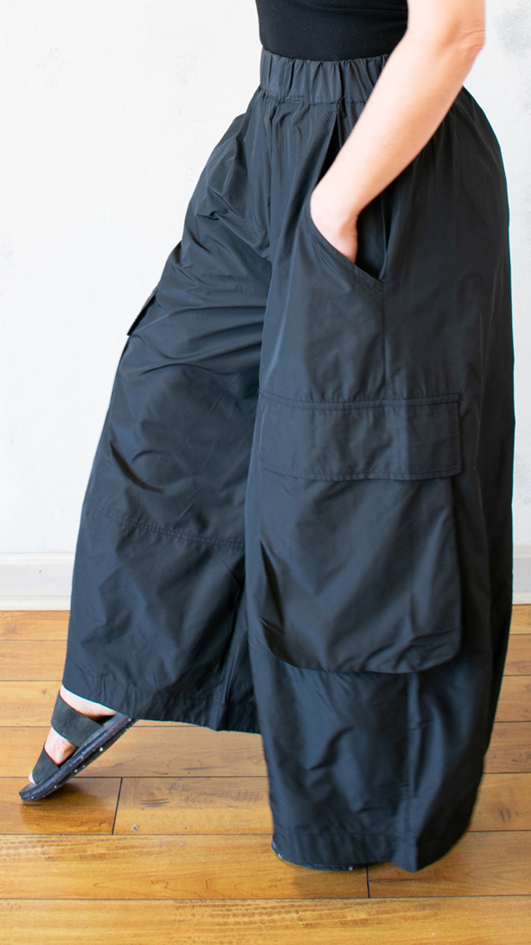 Wide Leg Pocket Pant (Multiple Colors)