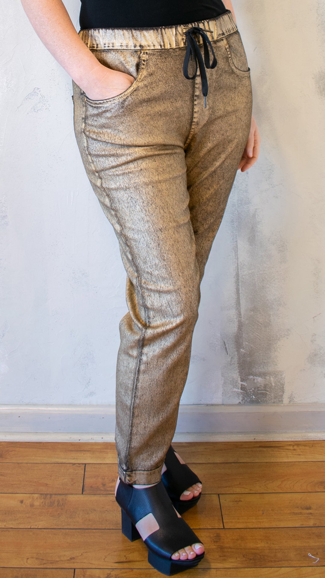 Boyfriend Jogger In Gold