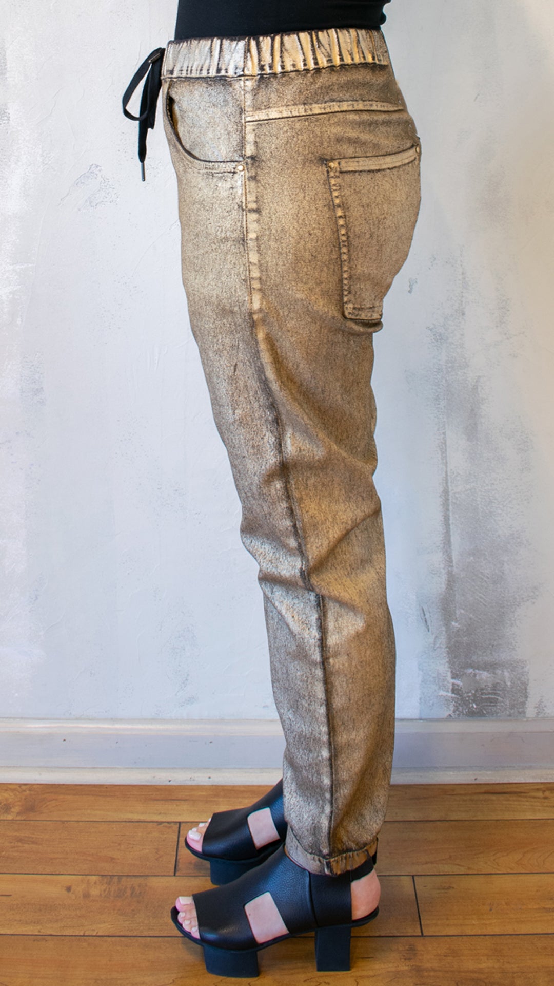 Boyfriend Jogger In Gold