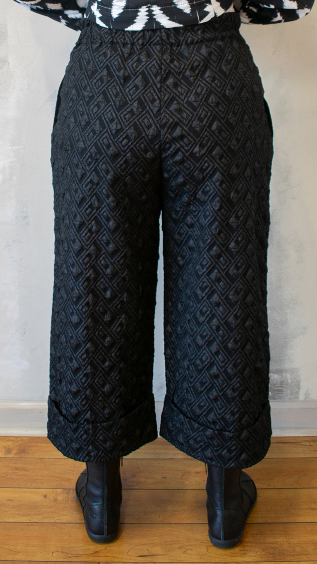 Diamond Crop Pant