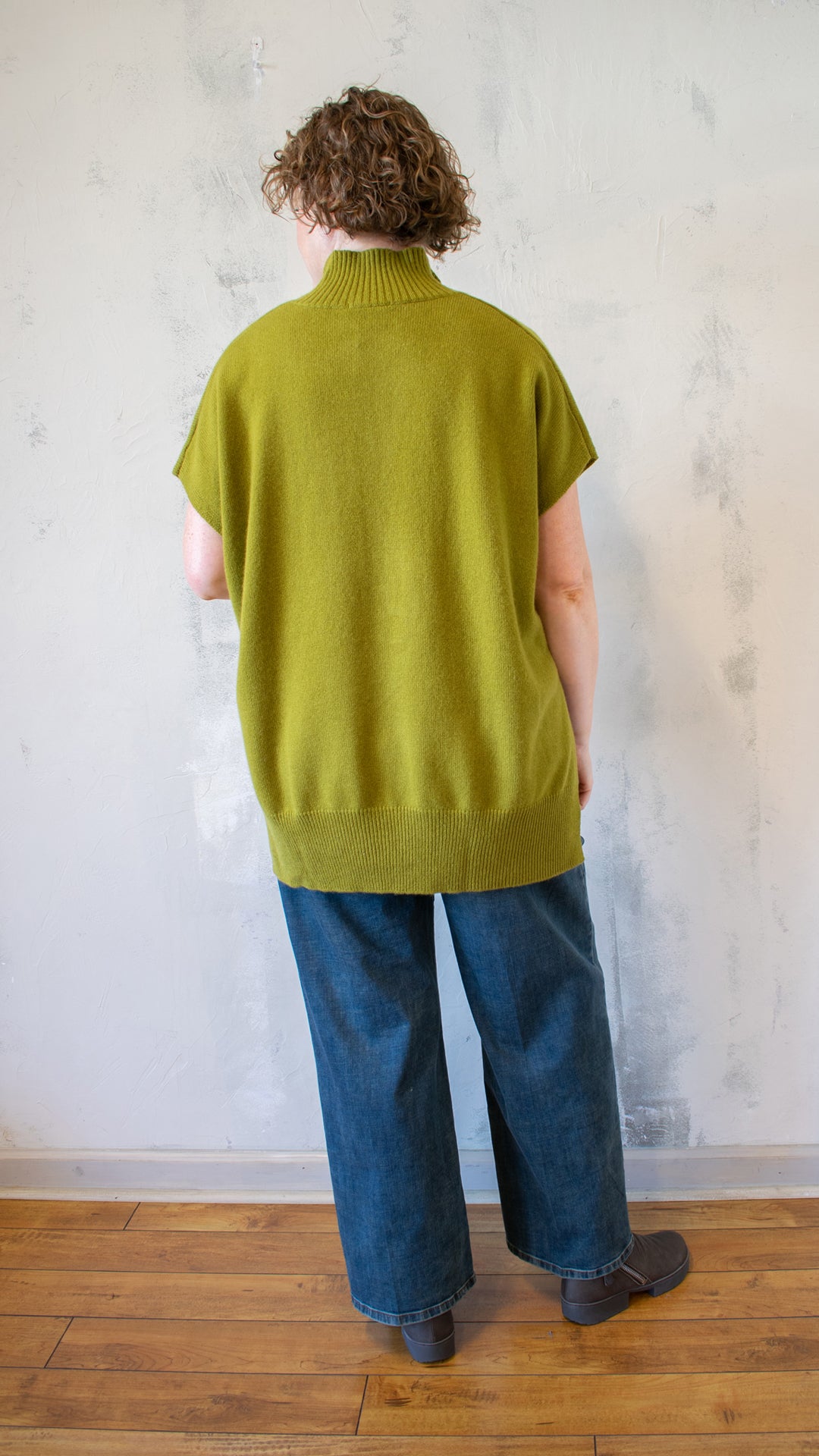 Cliff Vest (Multiple Colors)