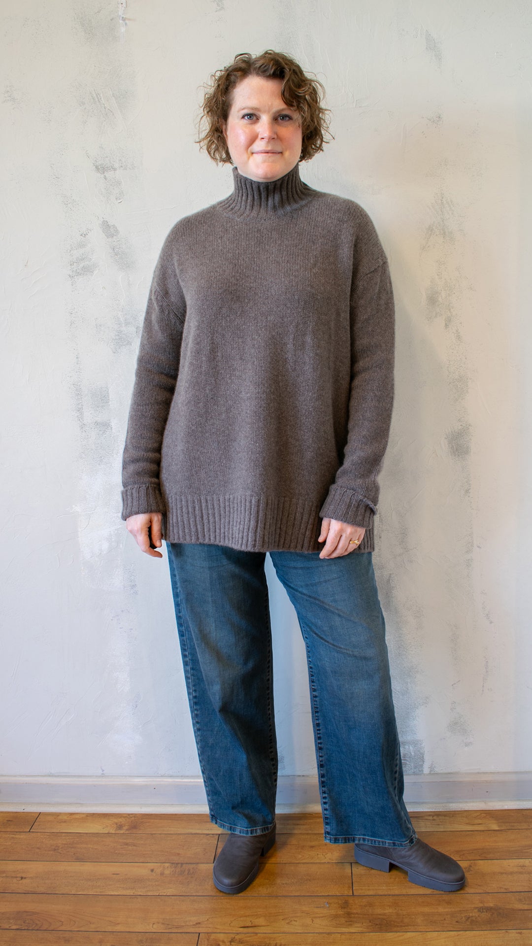 TUR Sweater (Multiple Colors)