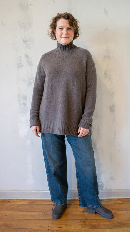 TUR Sweater (Multiple Colors)
