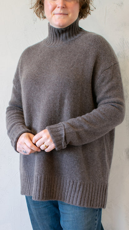 TUR Sweater (Multiple Colors)