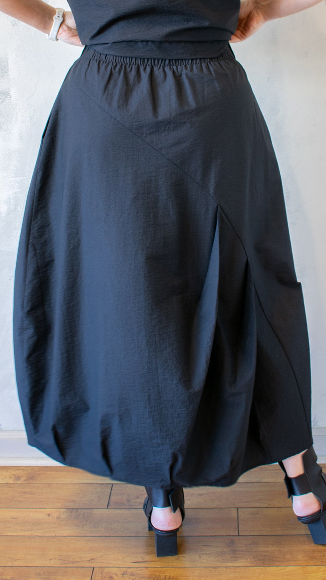 Tuck and Dart Skirt (Multiple Colors)