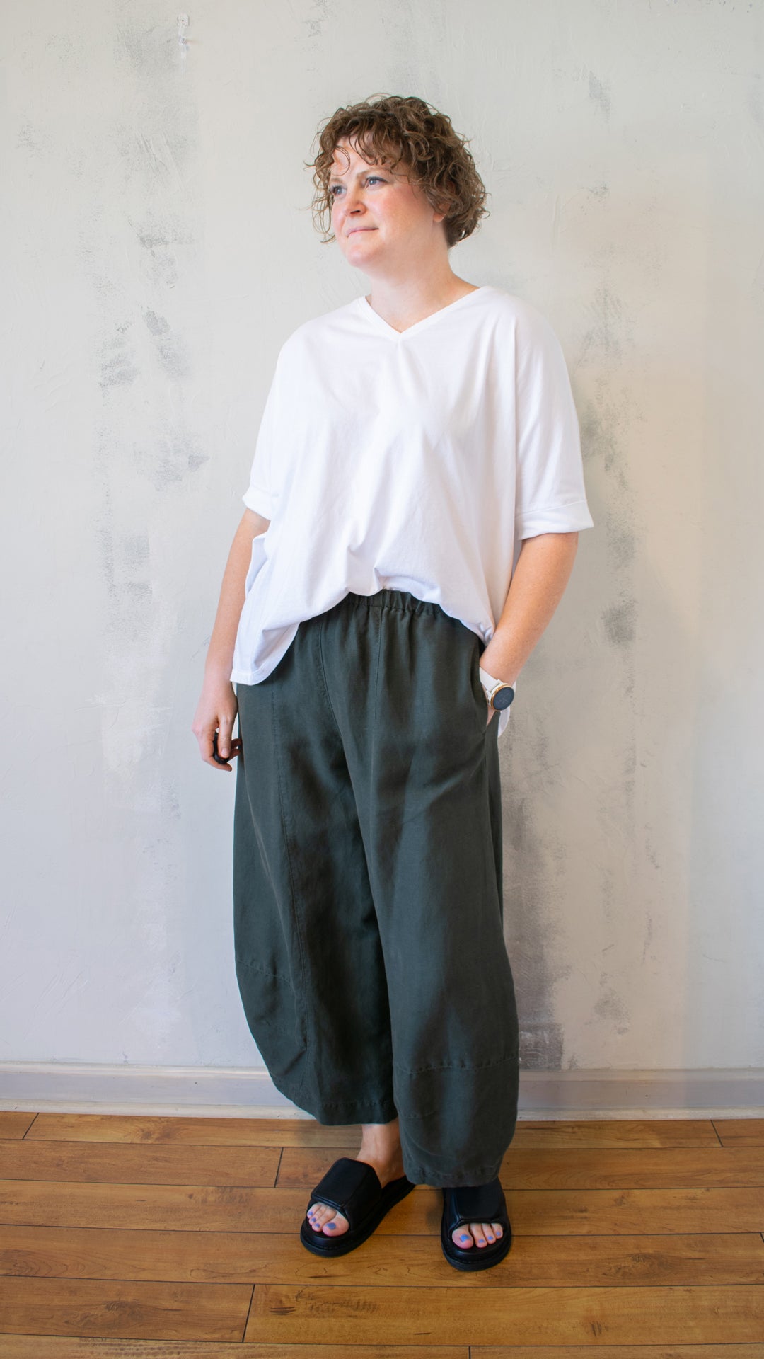 Tucked Hem Pant (Multiple Colors)