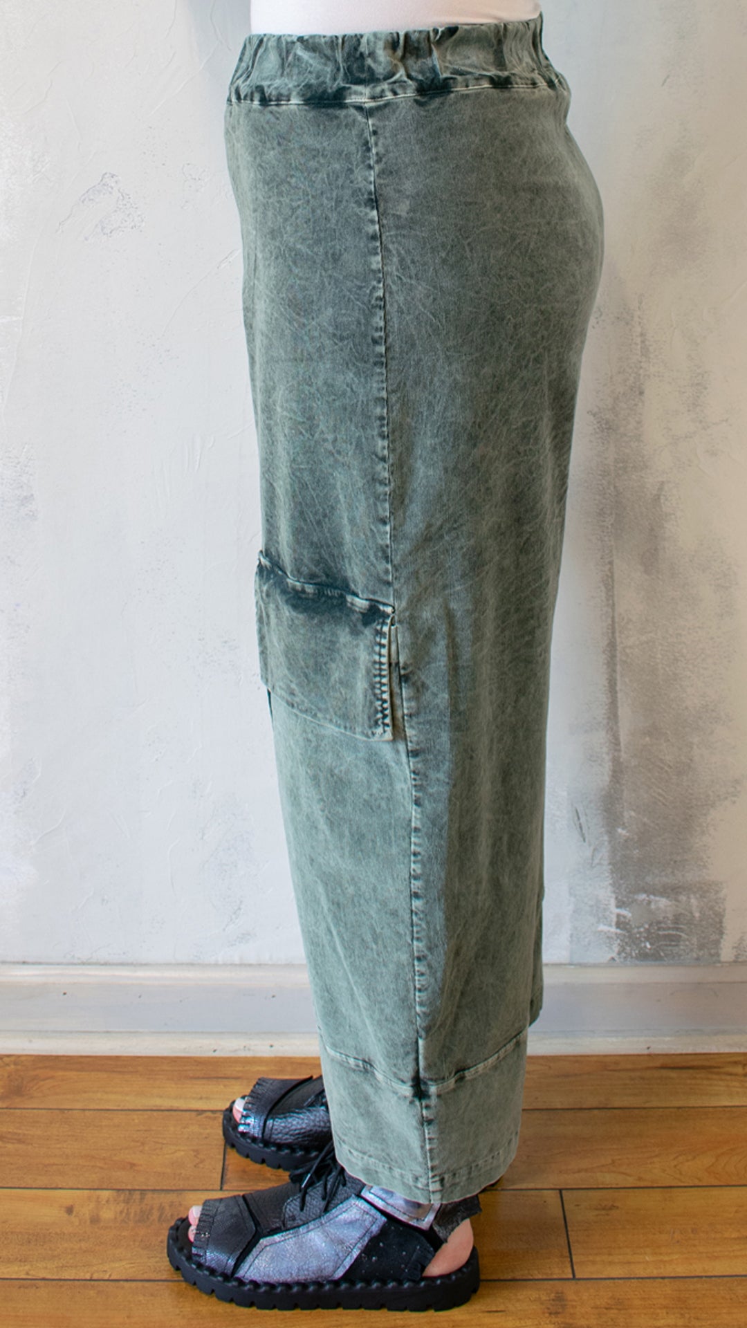 Karlene Corduroy Pant