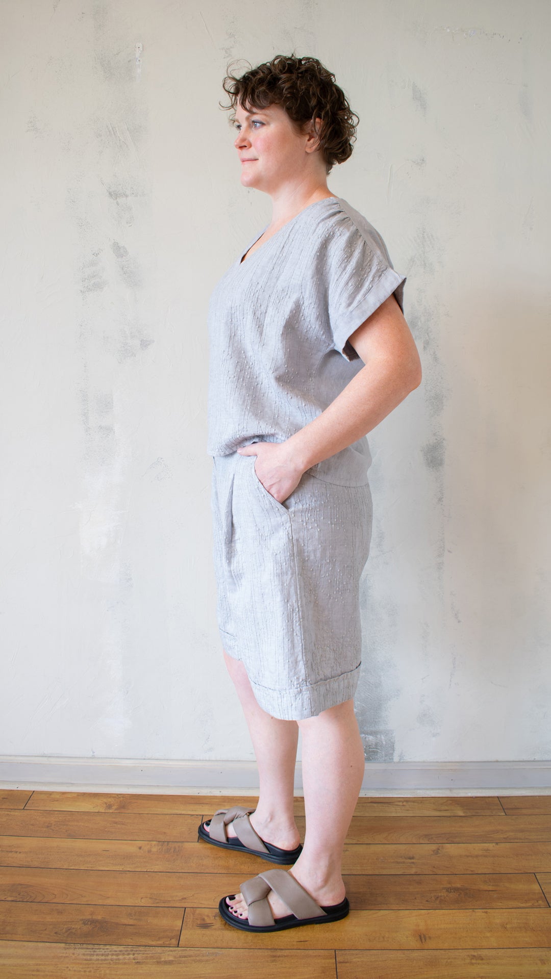 Embroidered Linen Top (Multiple Colors)