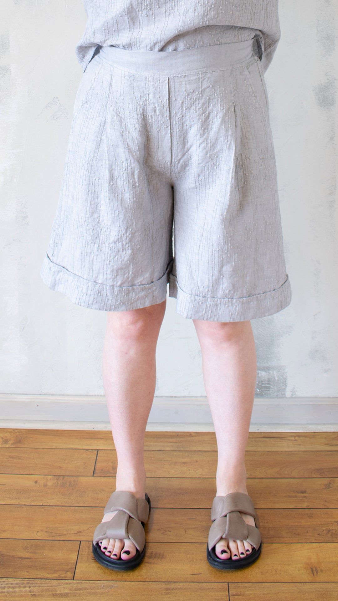 Embroidered Linen Shorts (Multiple Colors)