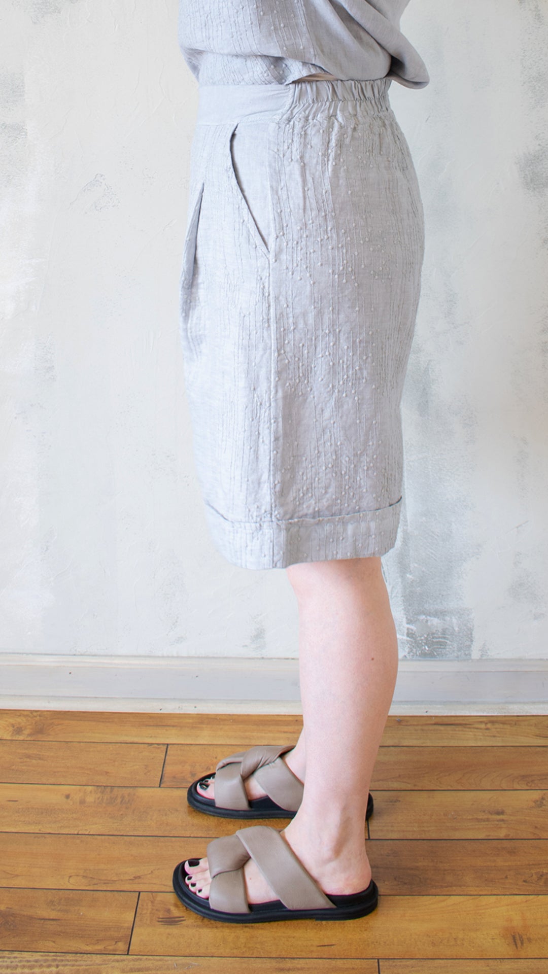 Embroidered Linen Shorts (Multiple Colors)