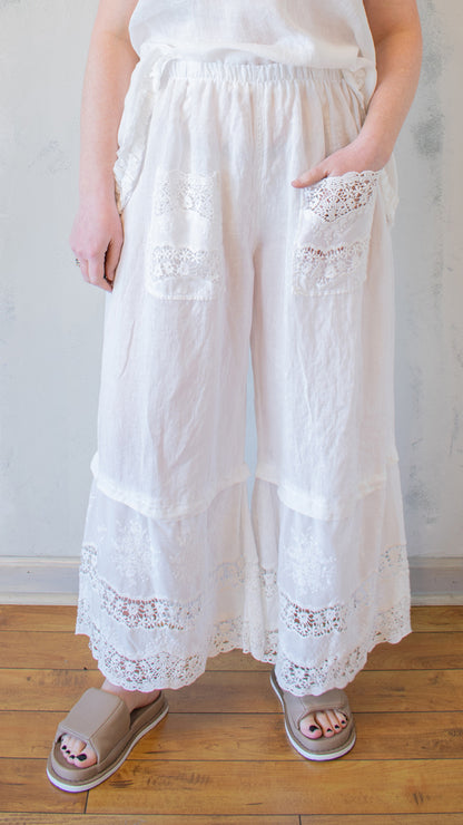 Linen and Lace Bloomers in White