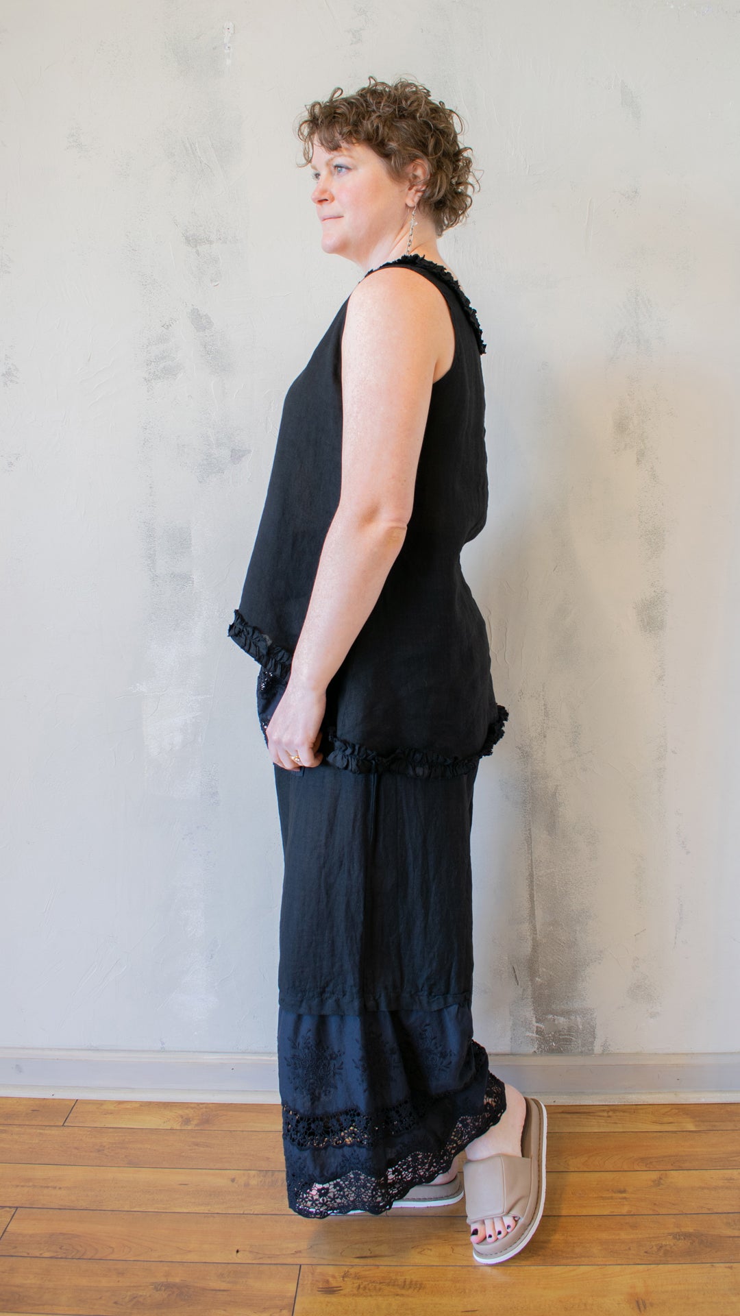 Ruffle Hem Tank in Black