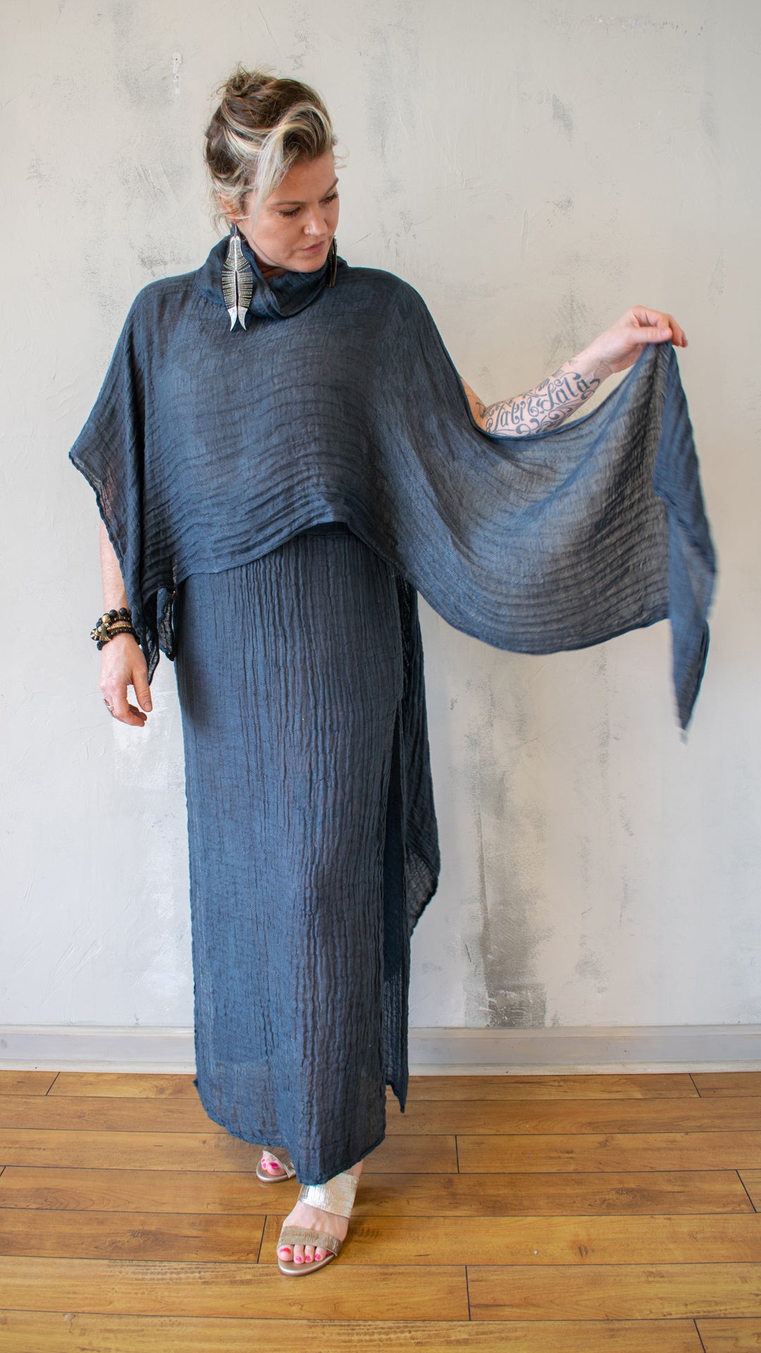 Poncho Scriba (Multiple Colors)