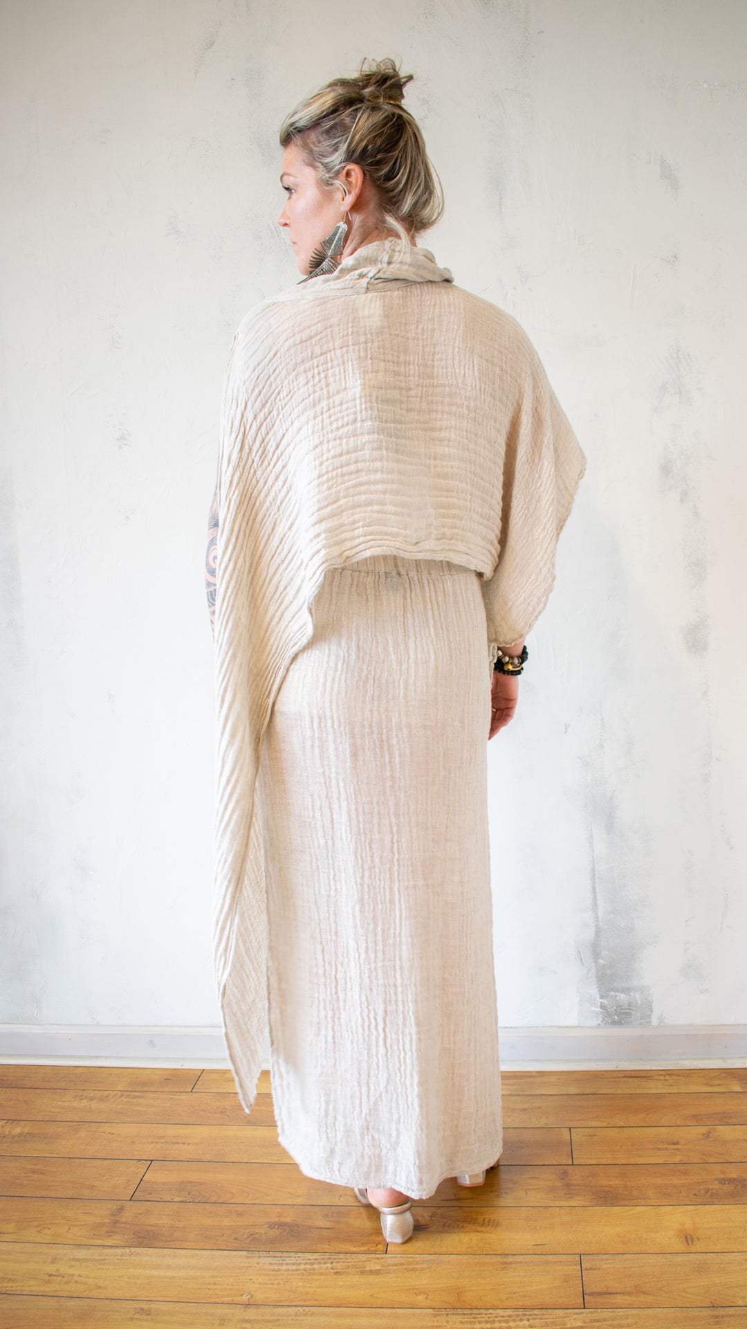 Poncho Scriba (Multiple Colors)