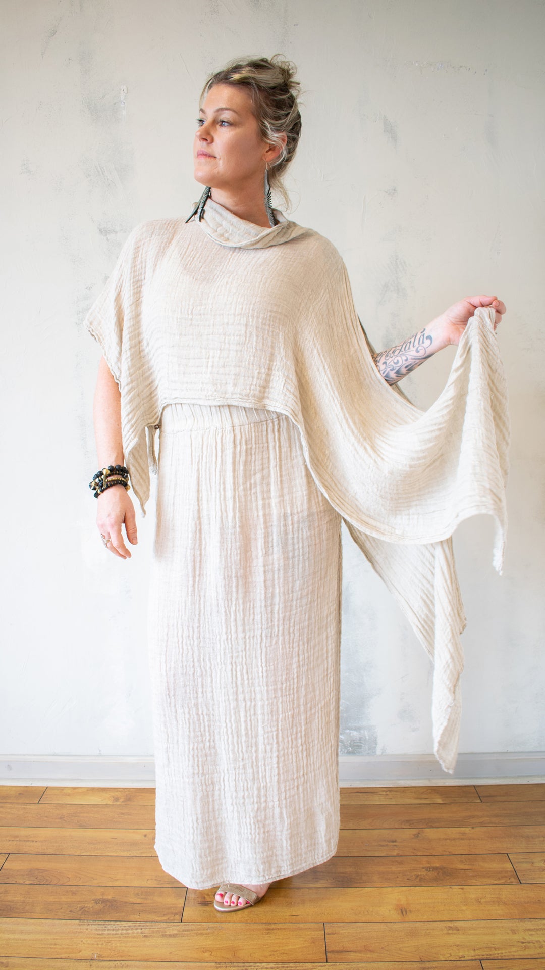 Poncho Scriba (Multiple Colors)