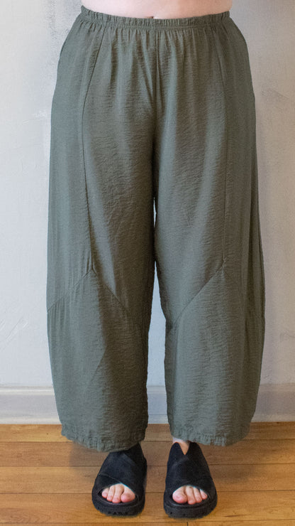 Parachute Barrel Pant (Multiple Colors)