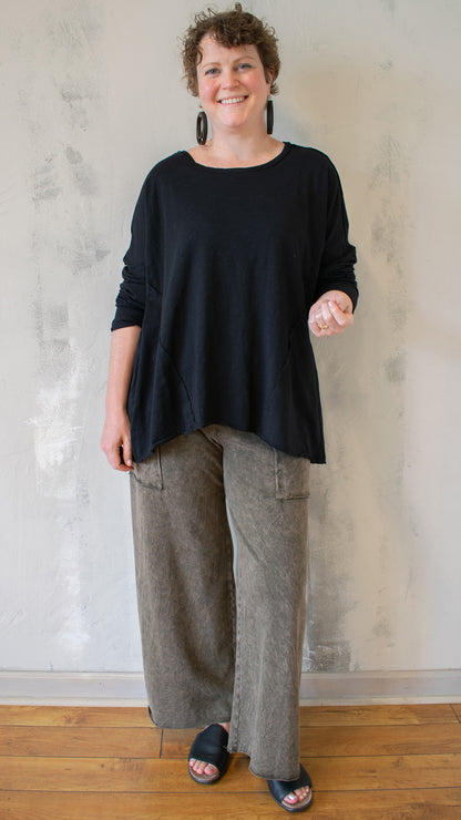 Criss Cross Pullover in Black