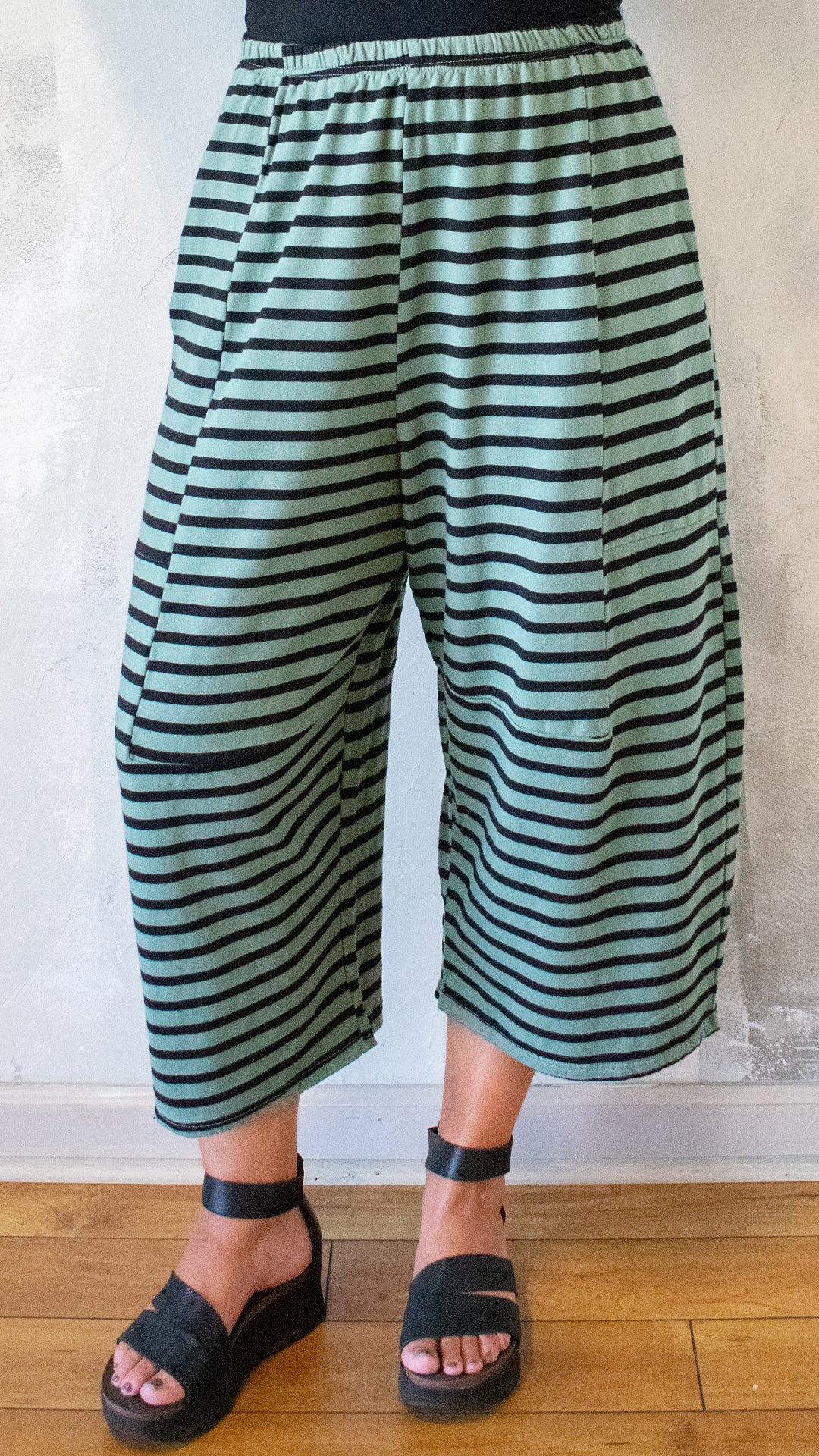 Balloon Crop Pant (Multiple Colors)