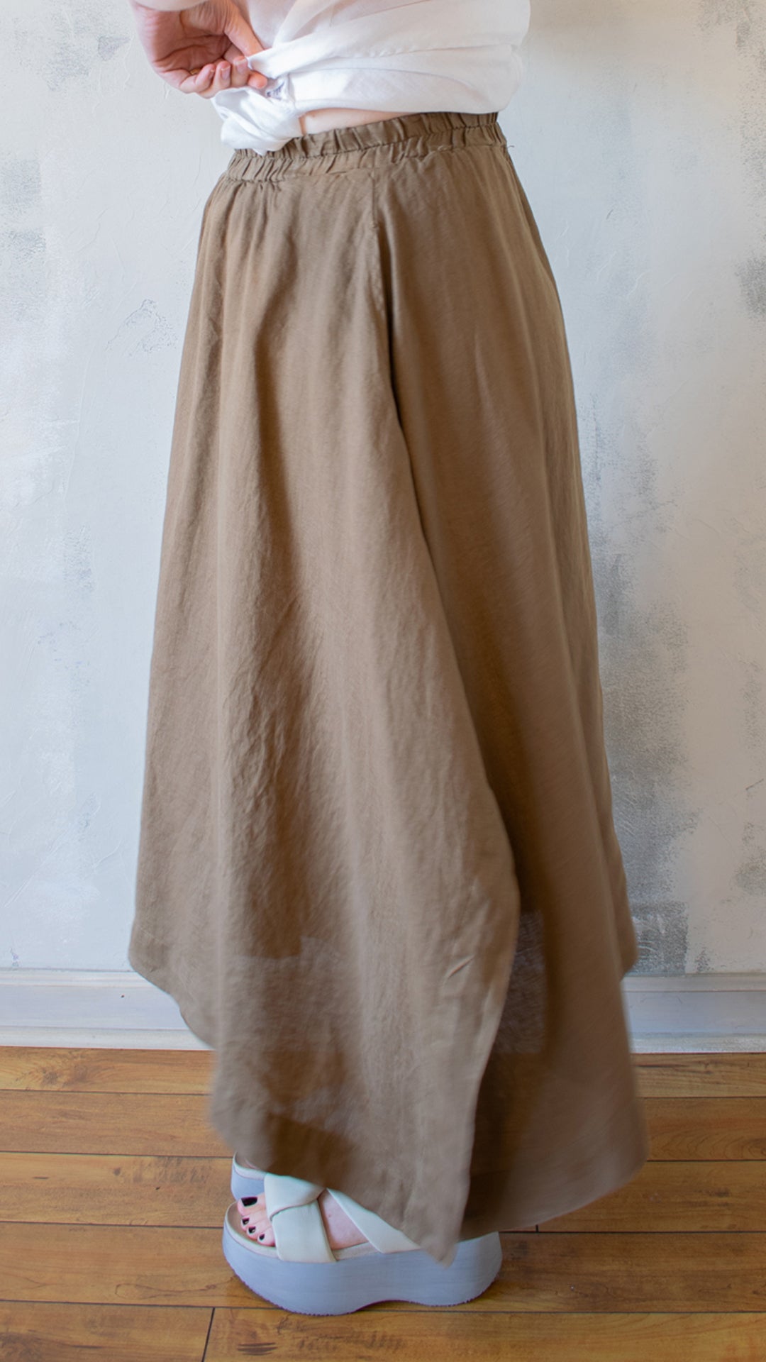 Side Slit Skirt (Multiple Colors)