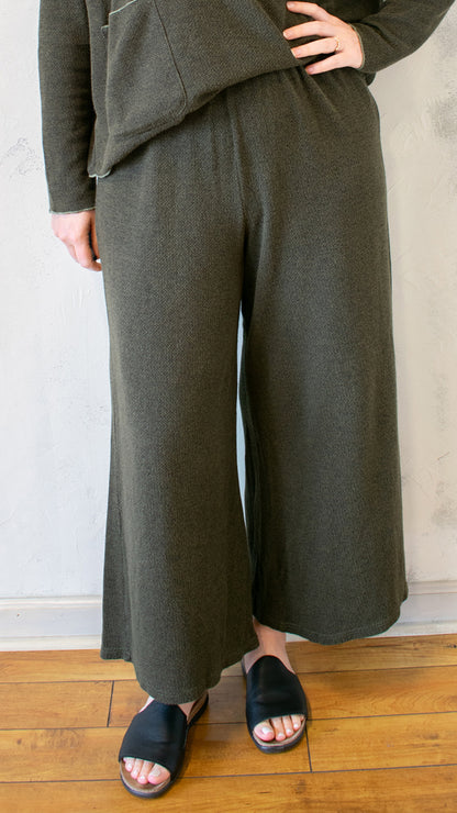 Cropped Knit Pant (Multiple Colors)