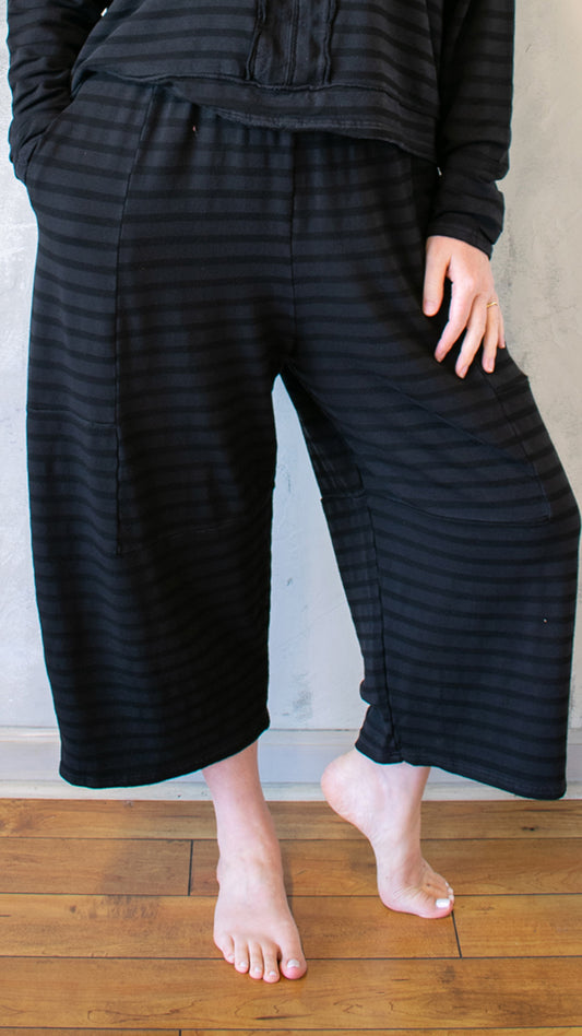 Balloon Crop Pant in Black