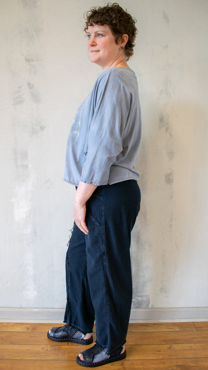 Luna T in Water Graphic