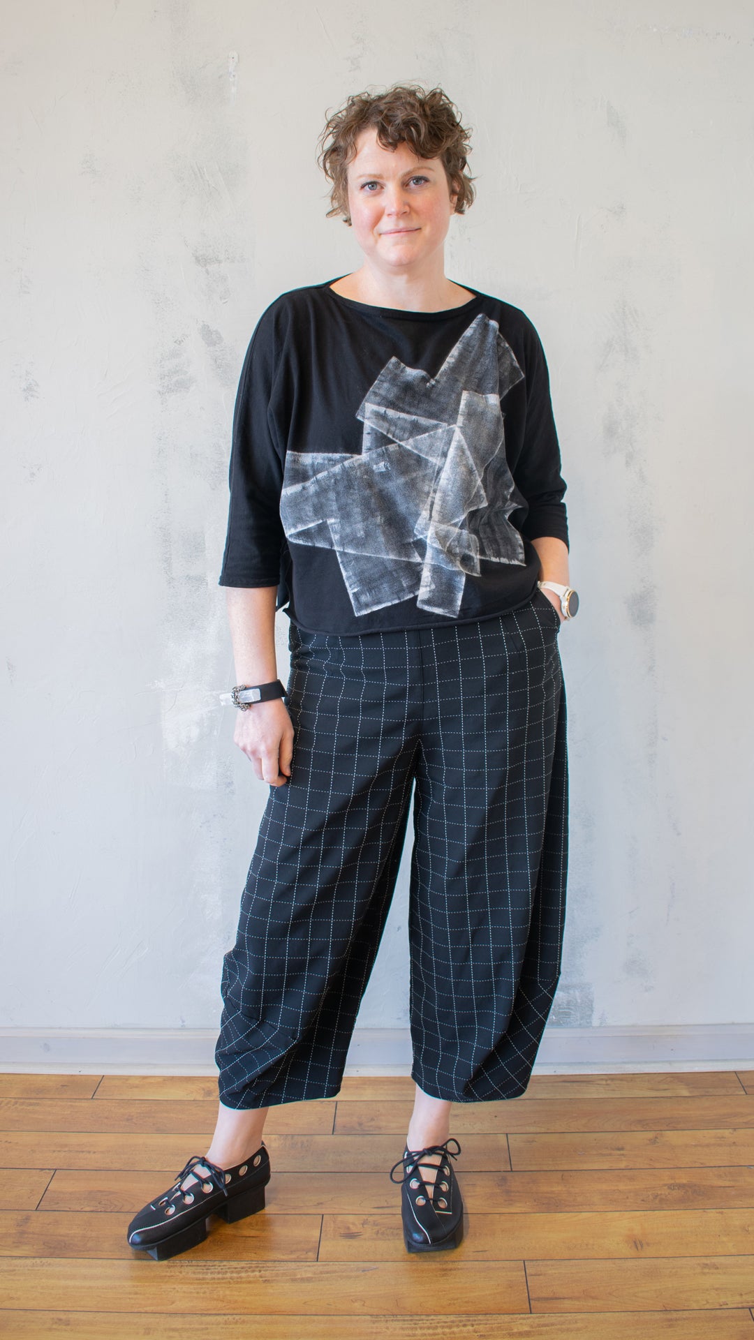 Luna Tee Graphic (Multiple Colors)