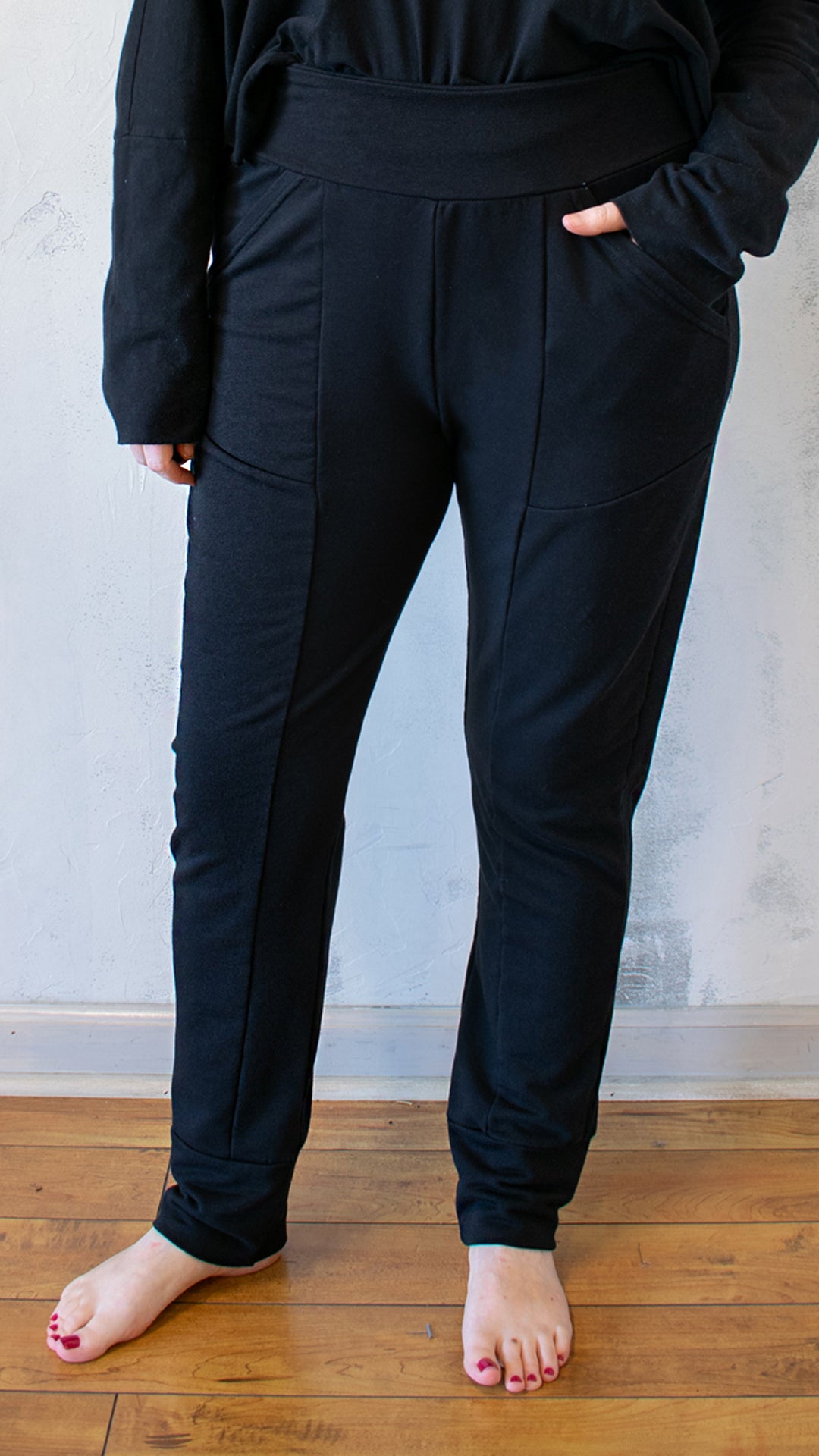 Relax Jogger in Black