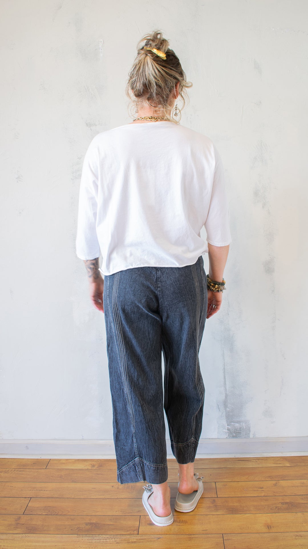 Luna Tee Graphic (Multiple Colors)