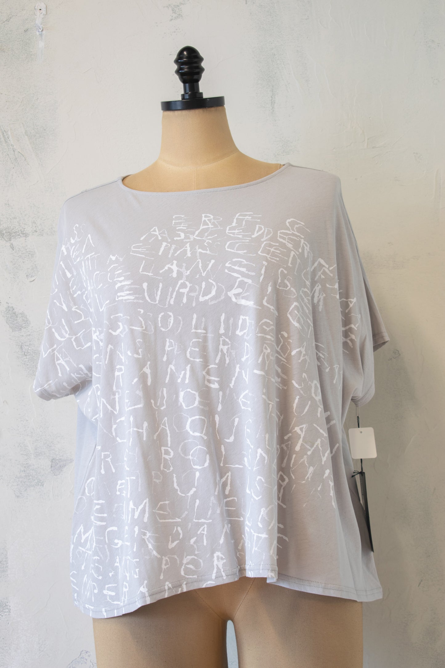 Moyuru; NWT; Take Notes Tee