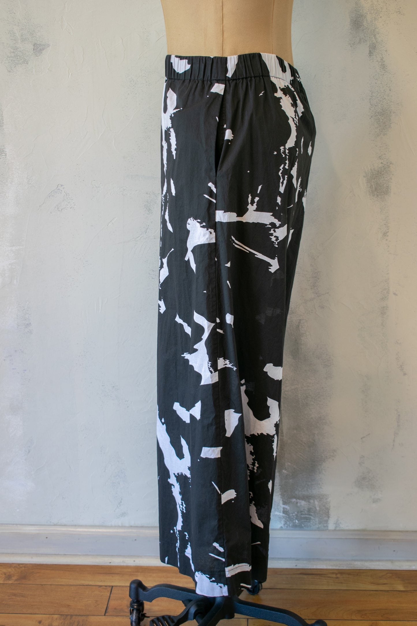 IGOR; Black and White Full Leg Pant