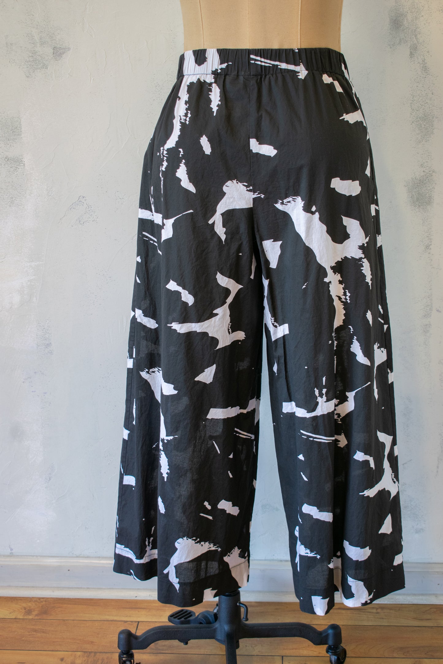 IGOR; Black and White Full Leg Pant