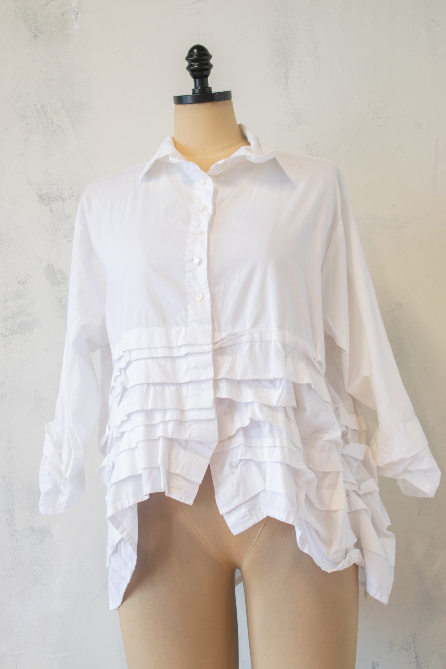 Krista Larson; Tuck Button Down Shirt in White Cotton