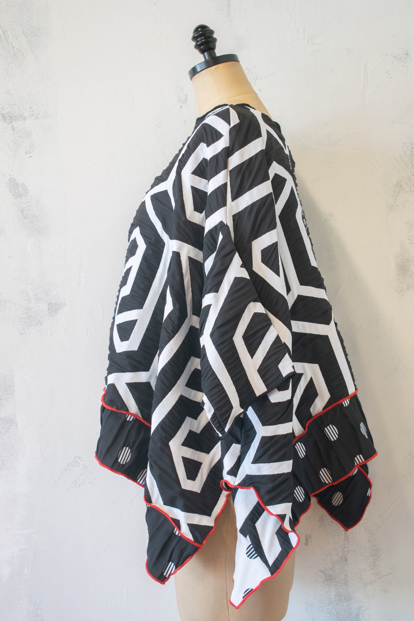 Heydari; Graphic Swing Topper