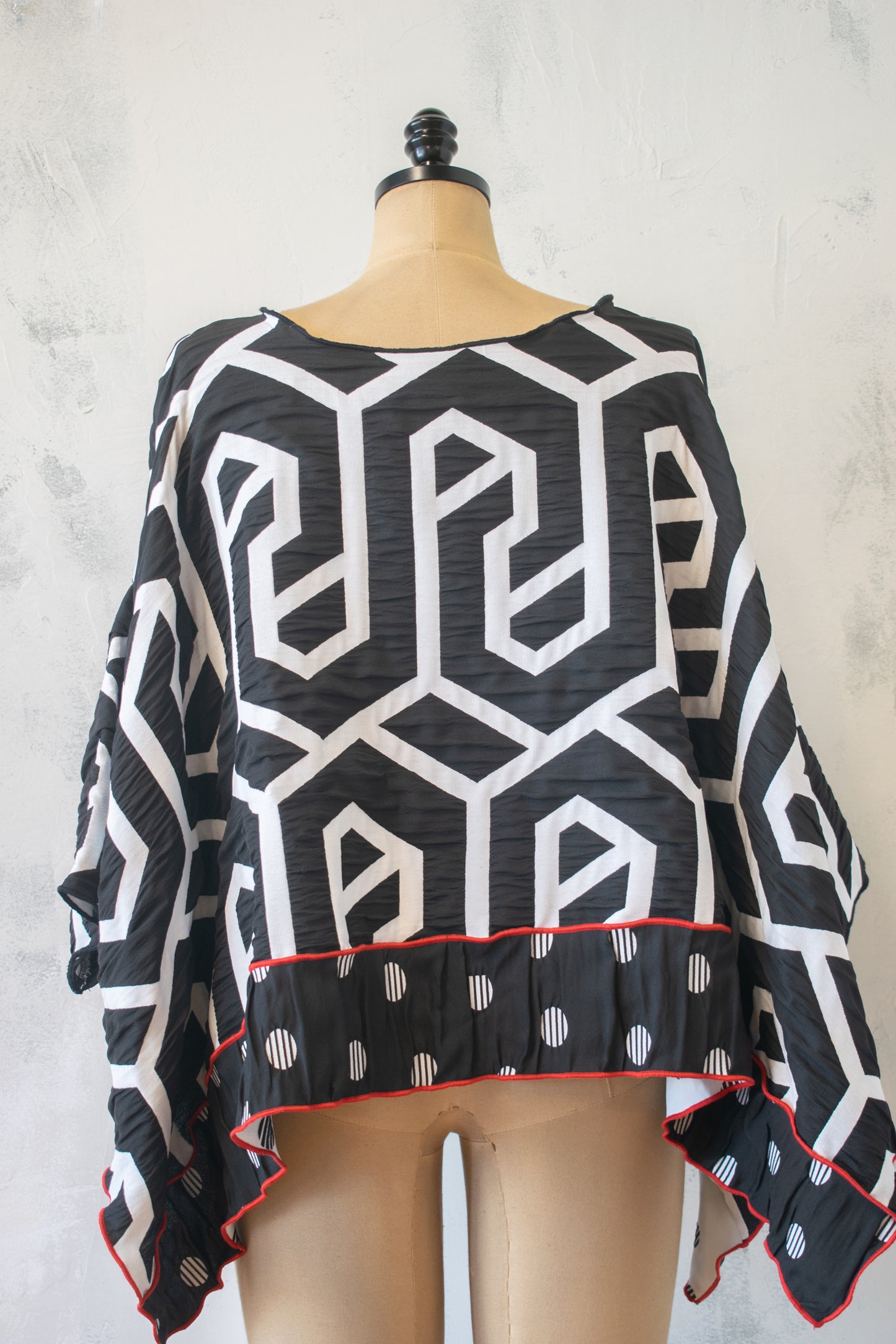 Heydari; Graphic Swing Topper