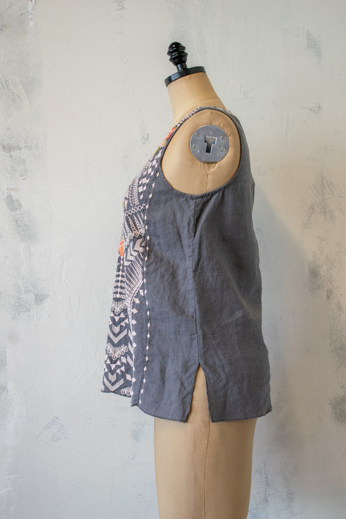 Johnny Was; Embroidered Linen Tank in Grey