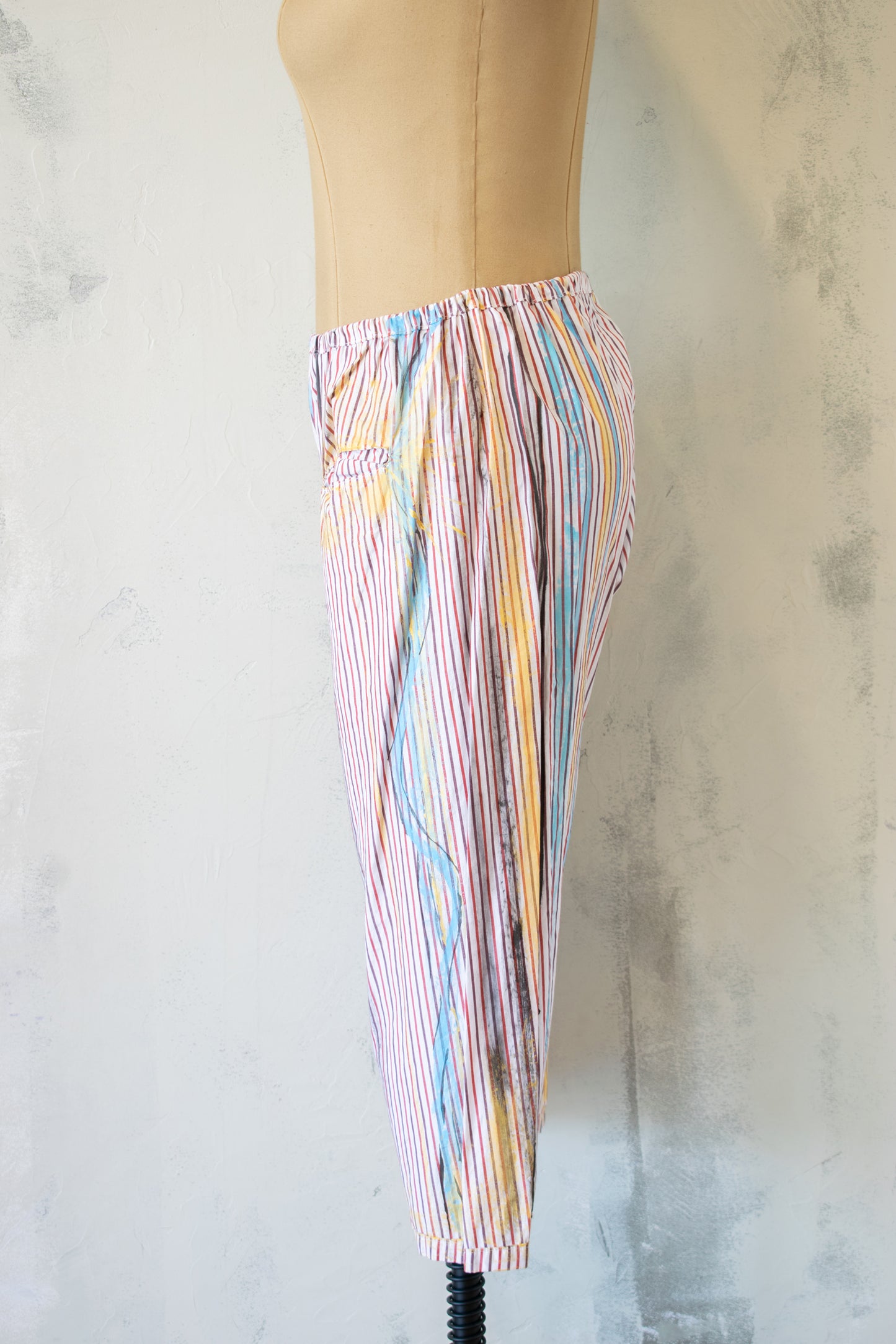 SKIF Hand Painted by Queue Drawstring Crop Pant