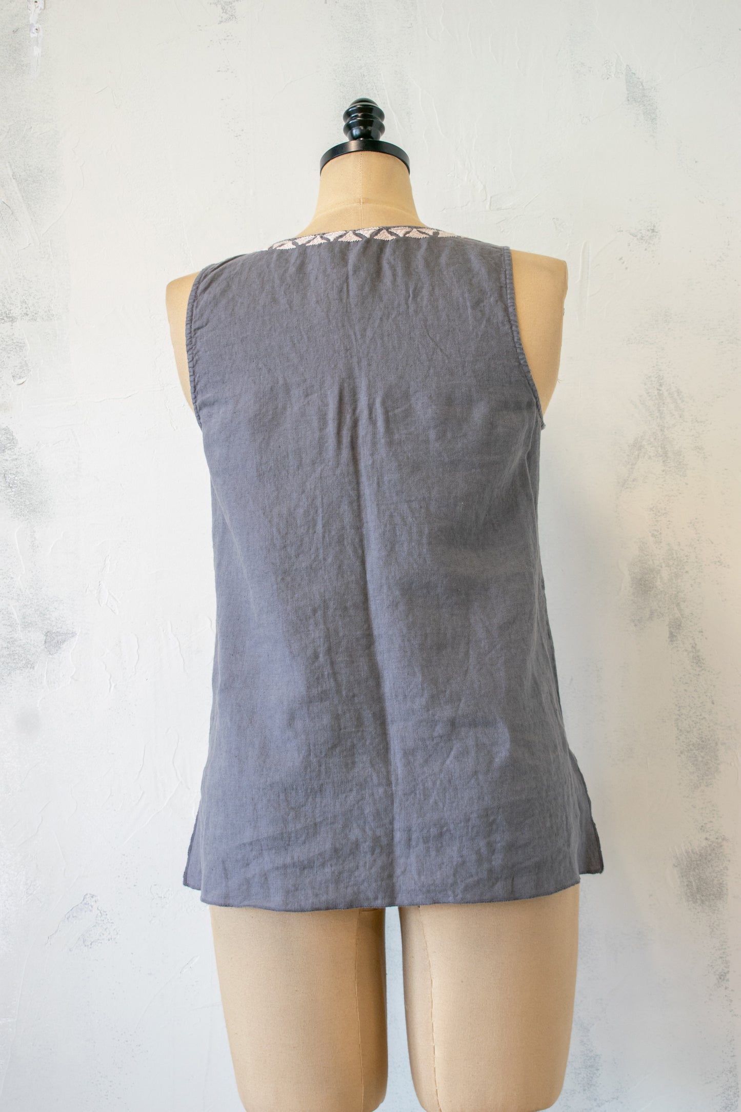 Johnny Was; Embroidered Linen Tank in Grey