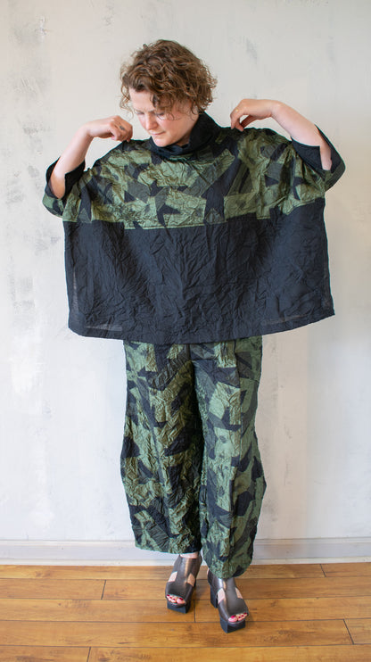 Crinkle Jacquard Topper in Olive