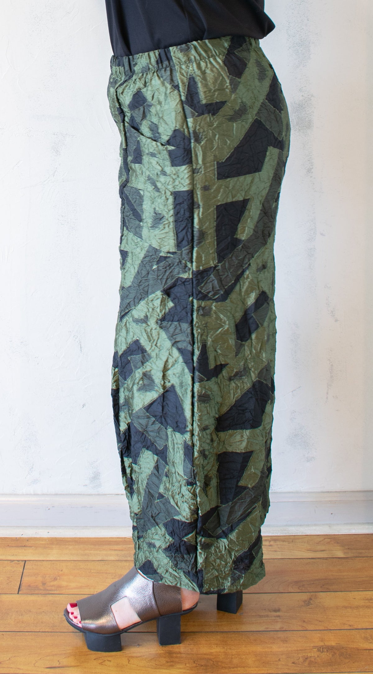 Crinkle Jacquard Pants