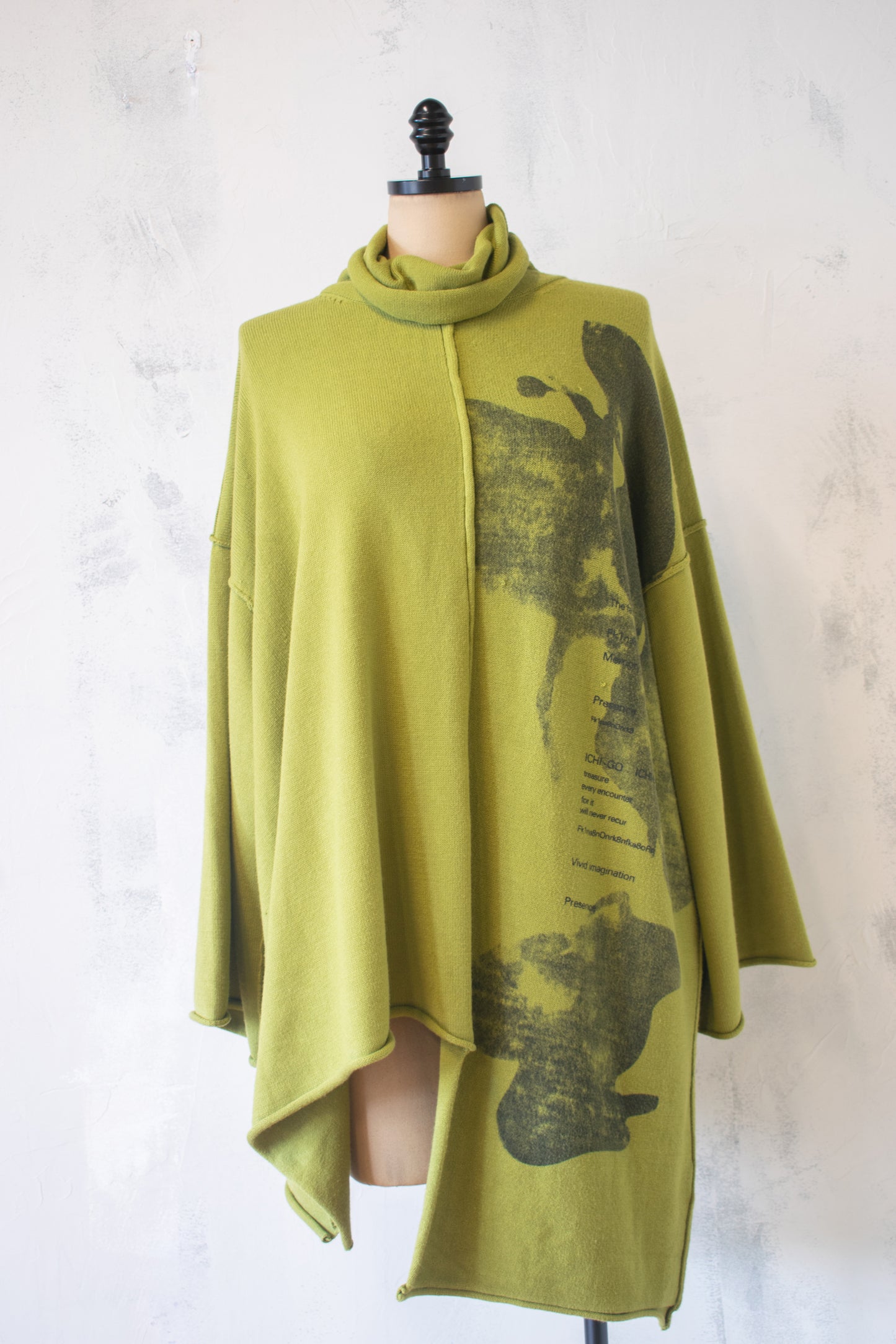 Banana Blue; Olive Pullover