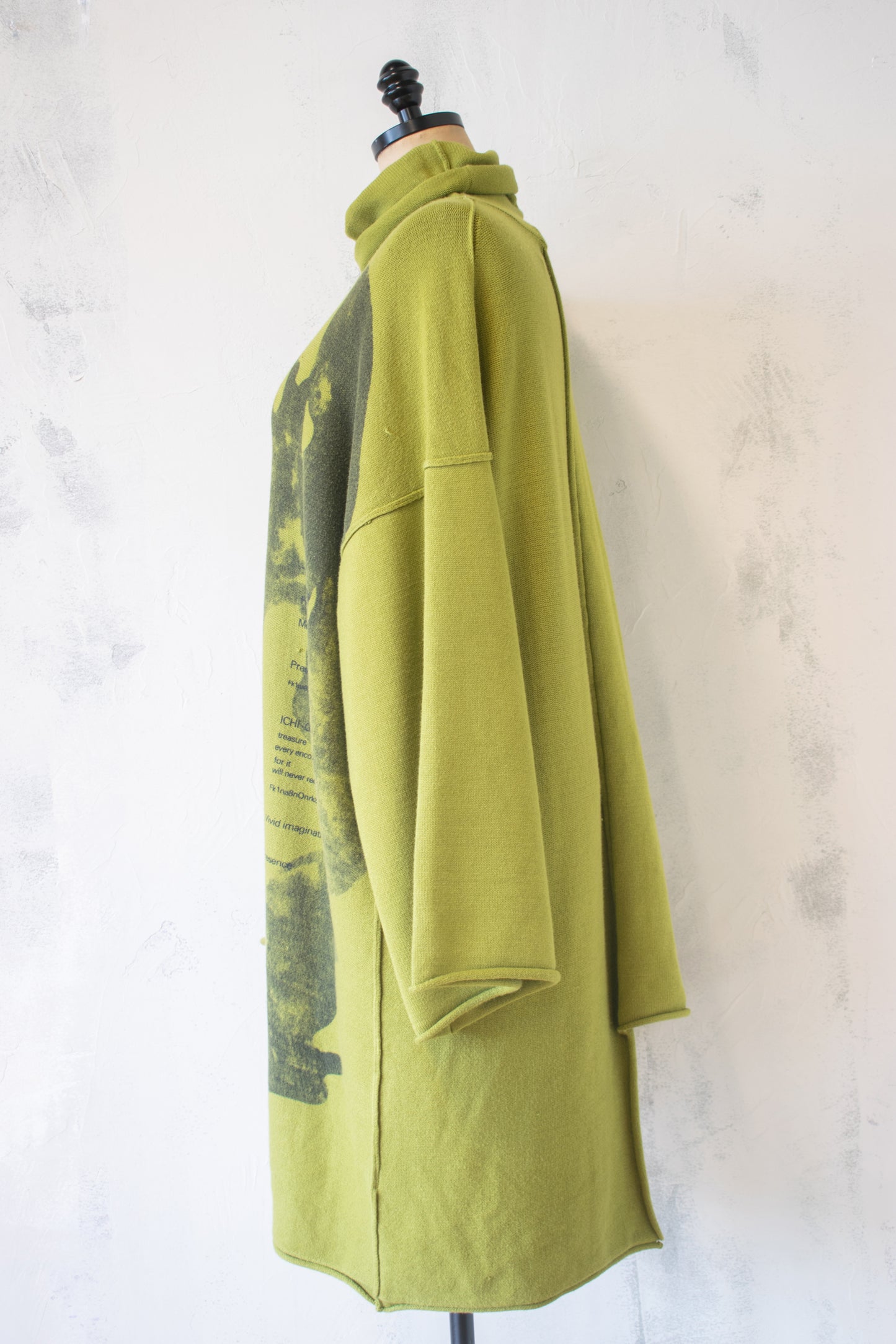 Banana Blue; Olive Pullover