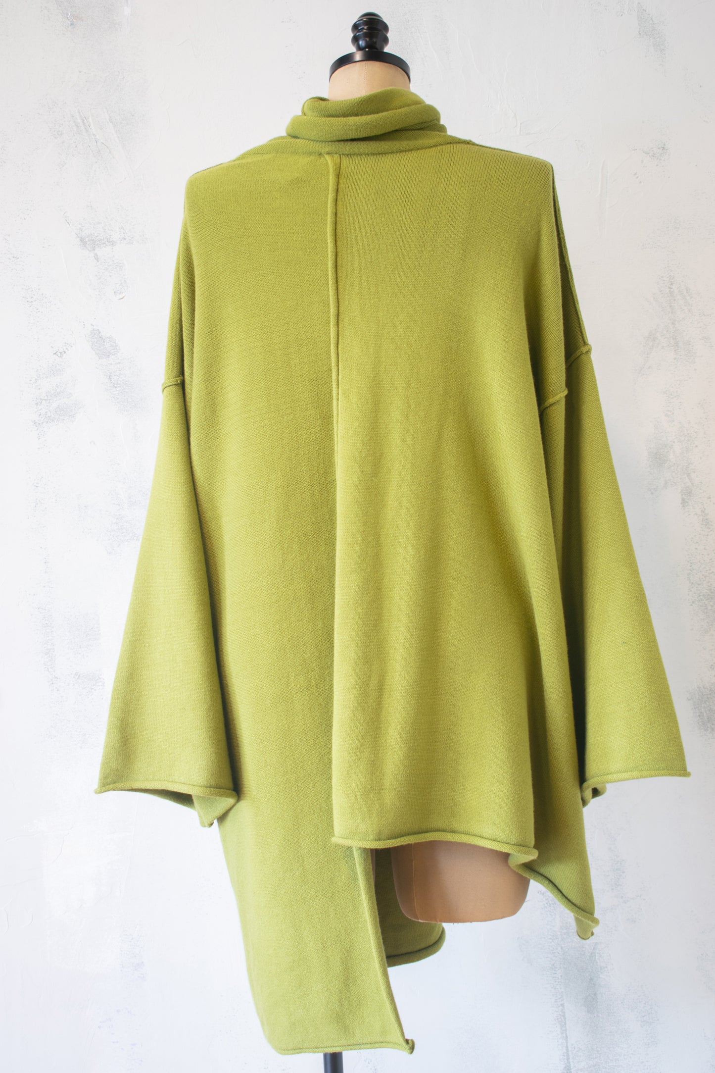 Banana Blue; Olive Pullover