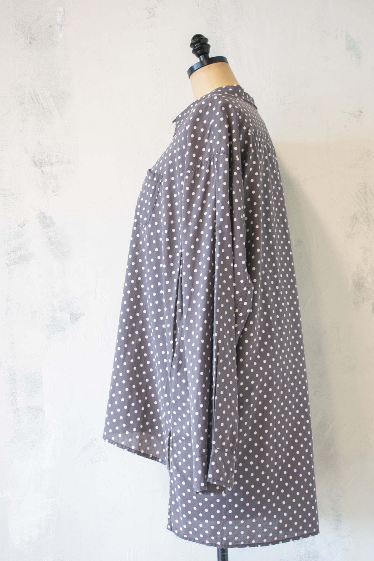 Jaded Gypsy; NWT; Button Down Hi-Lo in Polka Dots