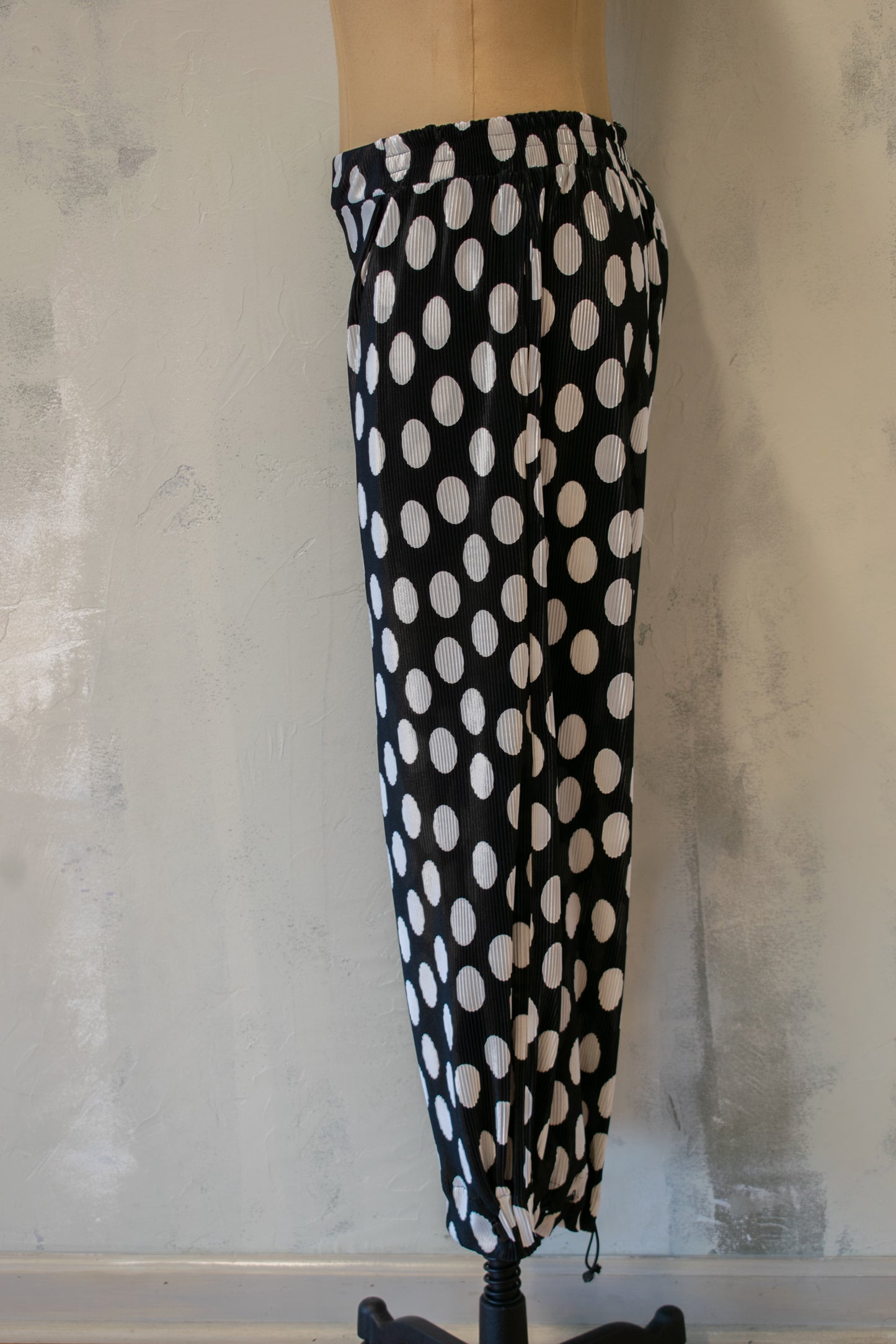 Kozan; Pleated Dot Andie Pant
